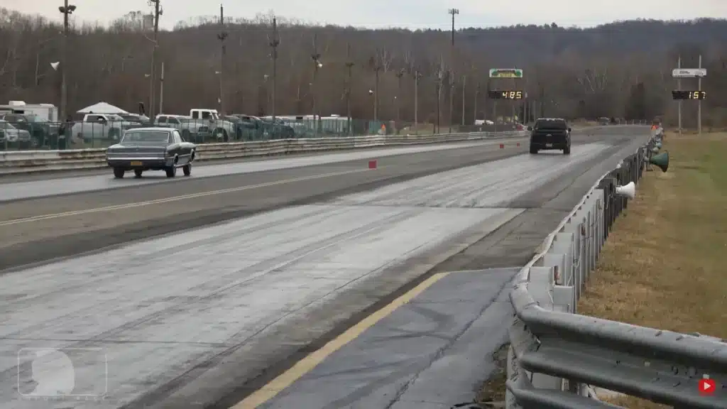 New Ford F-150 XL vs first-gen Pontiac GTO in drag race