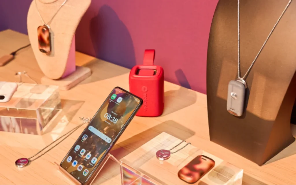 Motorola has expanded into the world of wearable tech with a new sleek-looking AI necklace that could replace your phone