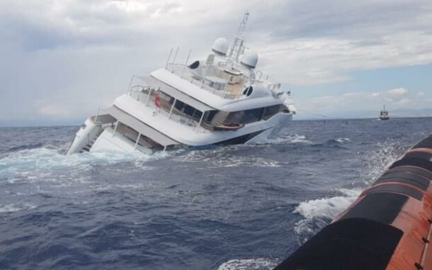 Viral Footage Shows Yacht Sinking Off The Coast Of Italy – Supercar Blondie