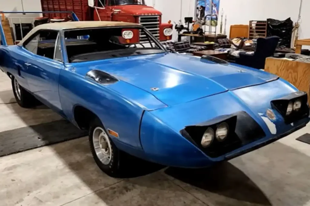 13 abandoned supercars discovered in American barns