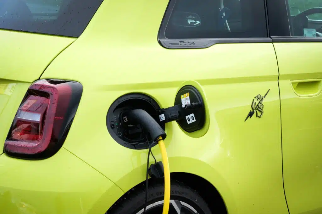 New survey suggests only 5% of young Americans want to drive an EV