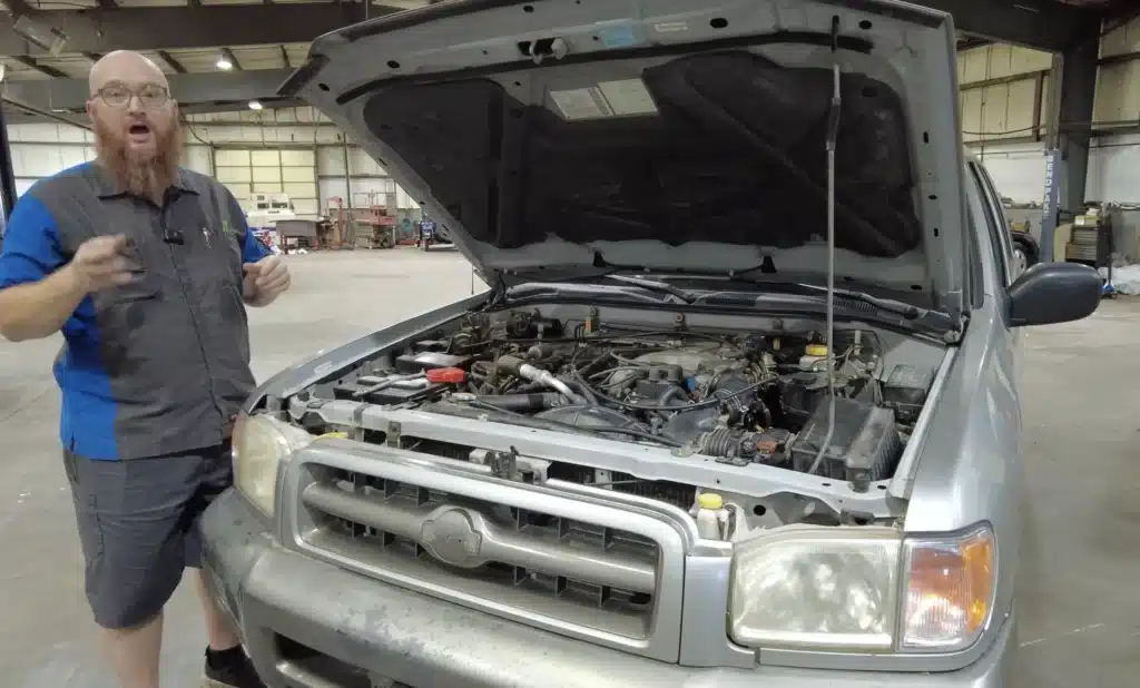 Mechanic fixes 1999 Nissan Pathfinder's fault for $500 after owner had spent $5,000 and still not had the Pathfinder SUV fixed