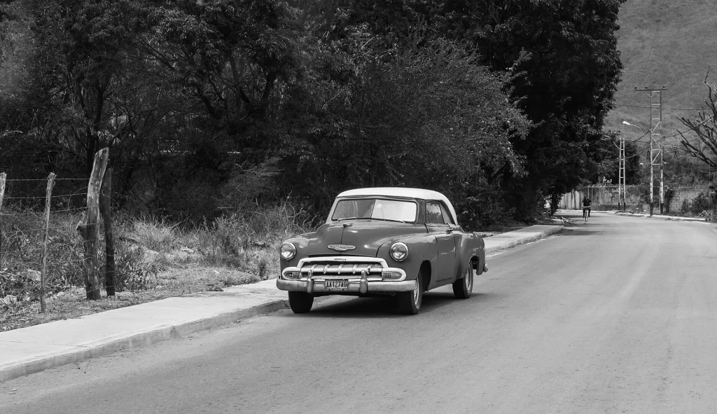 How drivers kept warm before car heaters existed and it wasn't always straightforward or safe