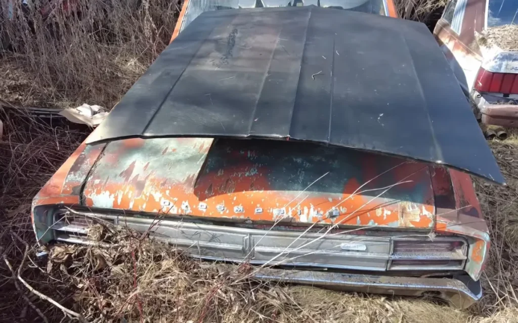 This 1965 Oldsmobile 442 that’s been sitting in a junkyard in Michigan could be an ideal restoration project, but the owner isn’t looking to sell