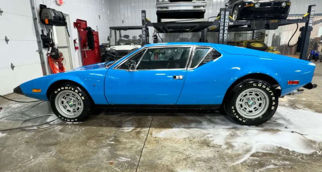 This one-owner Ford sportscar, a 1974 De Tomaso Pantera, has resurfaced after 40 years in storage, impressively still wearing its original parts