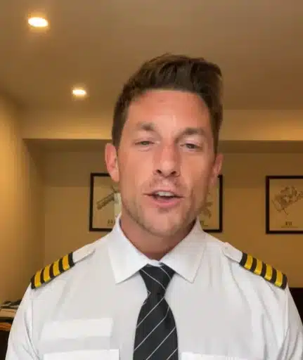 Pilot explains the most challenging part about flying a commercial jet