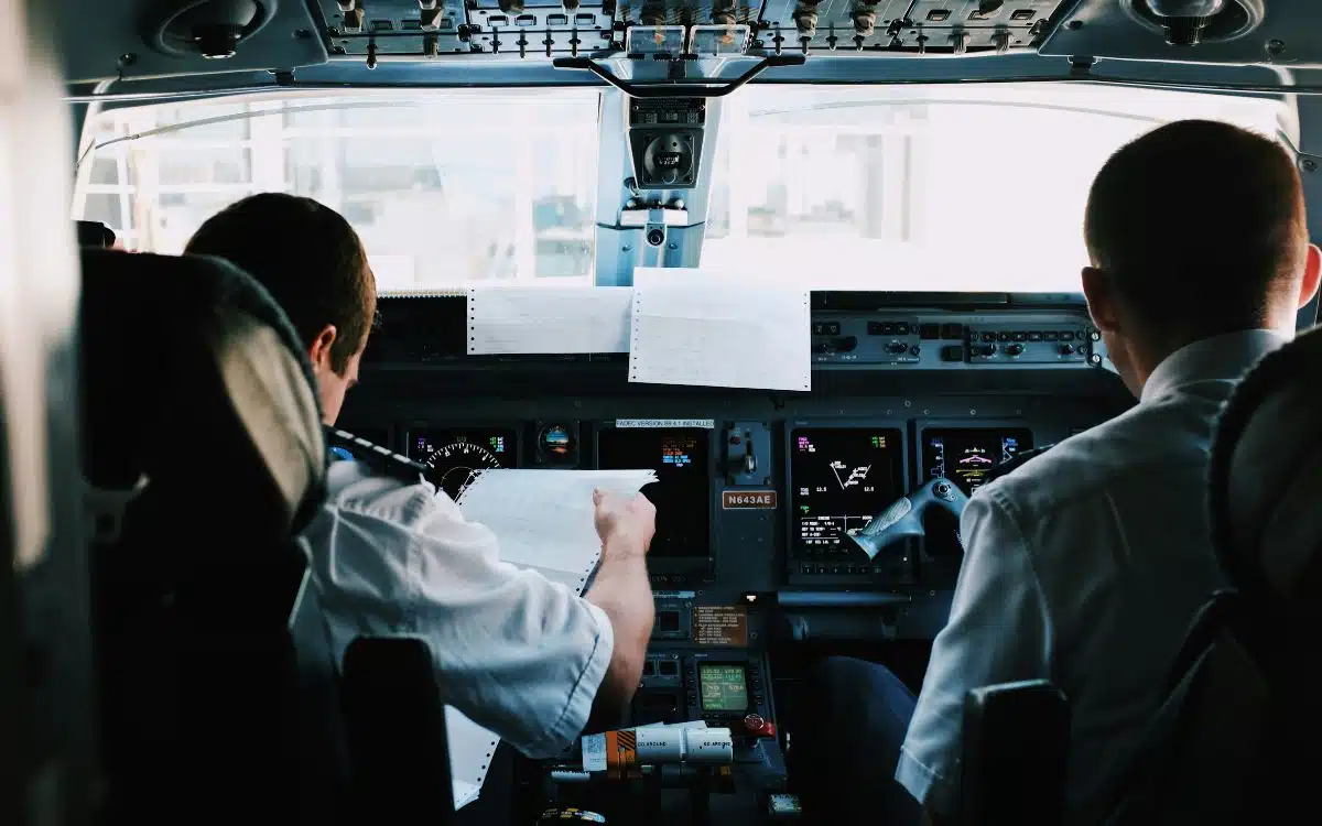 Airline reveals why pilots never have beards and it’s actually really important