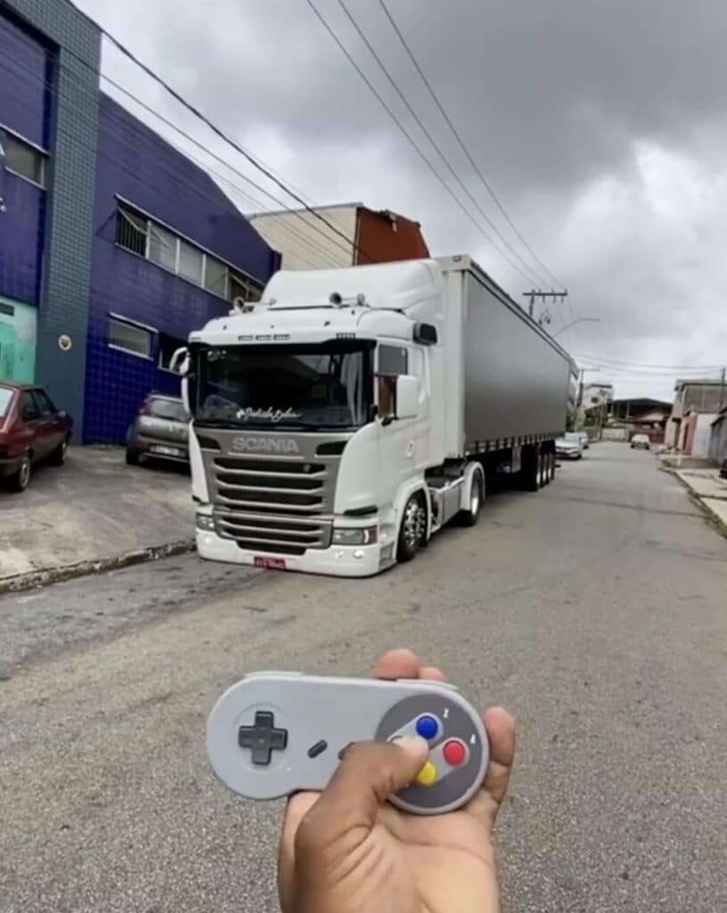 Driving trucks with Playstation controller