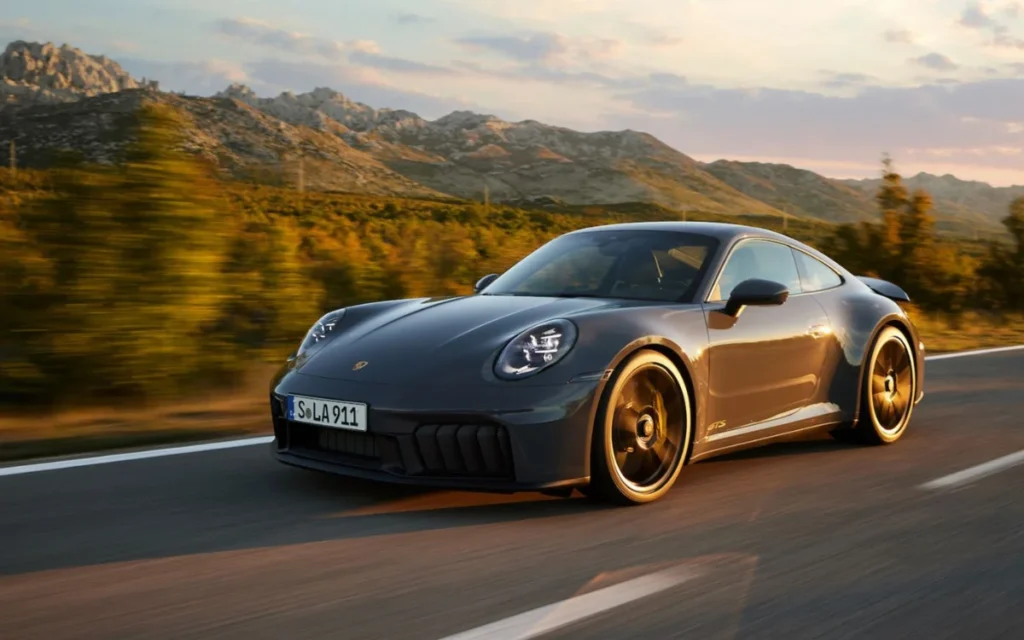 The first Dutchmann 993 restomod celebrates the slim-bodied Porsche 911, proving the overlooked narrow-body deserves the spotlight