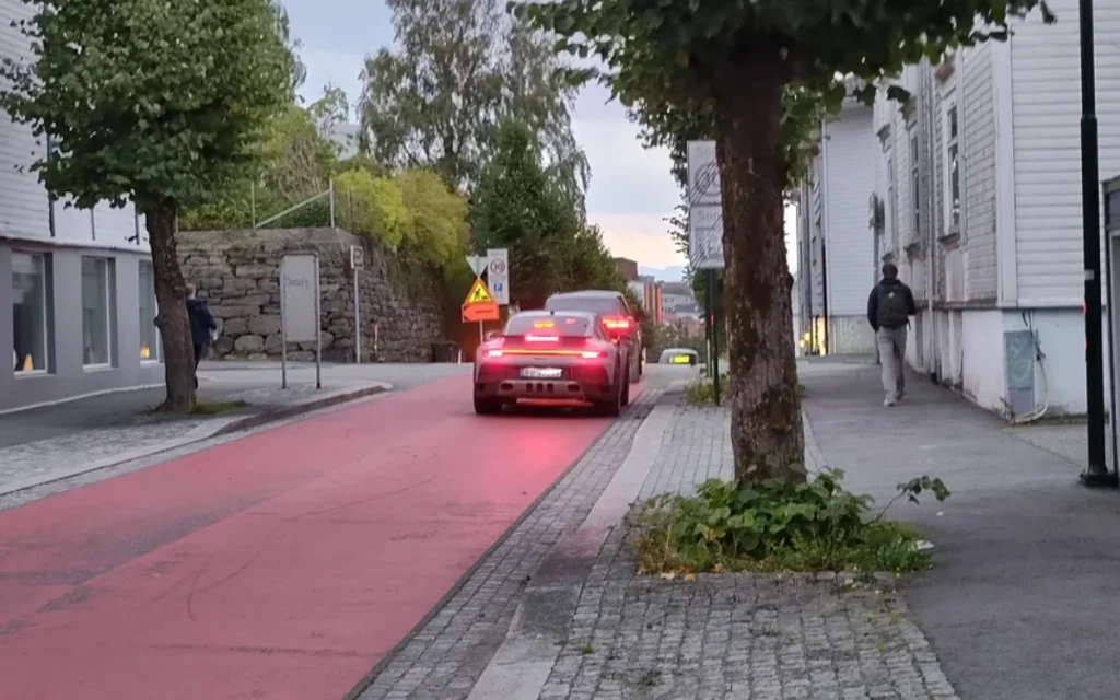 A Porsche 911 Dakar is turning heads in Norway after being spotted on the school run, proving the rally 911 makes the ultimate daily driver