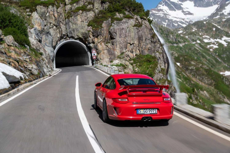 Porsche praised for its 'tunnel mode' feature which makes driving feel even more special