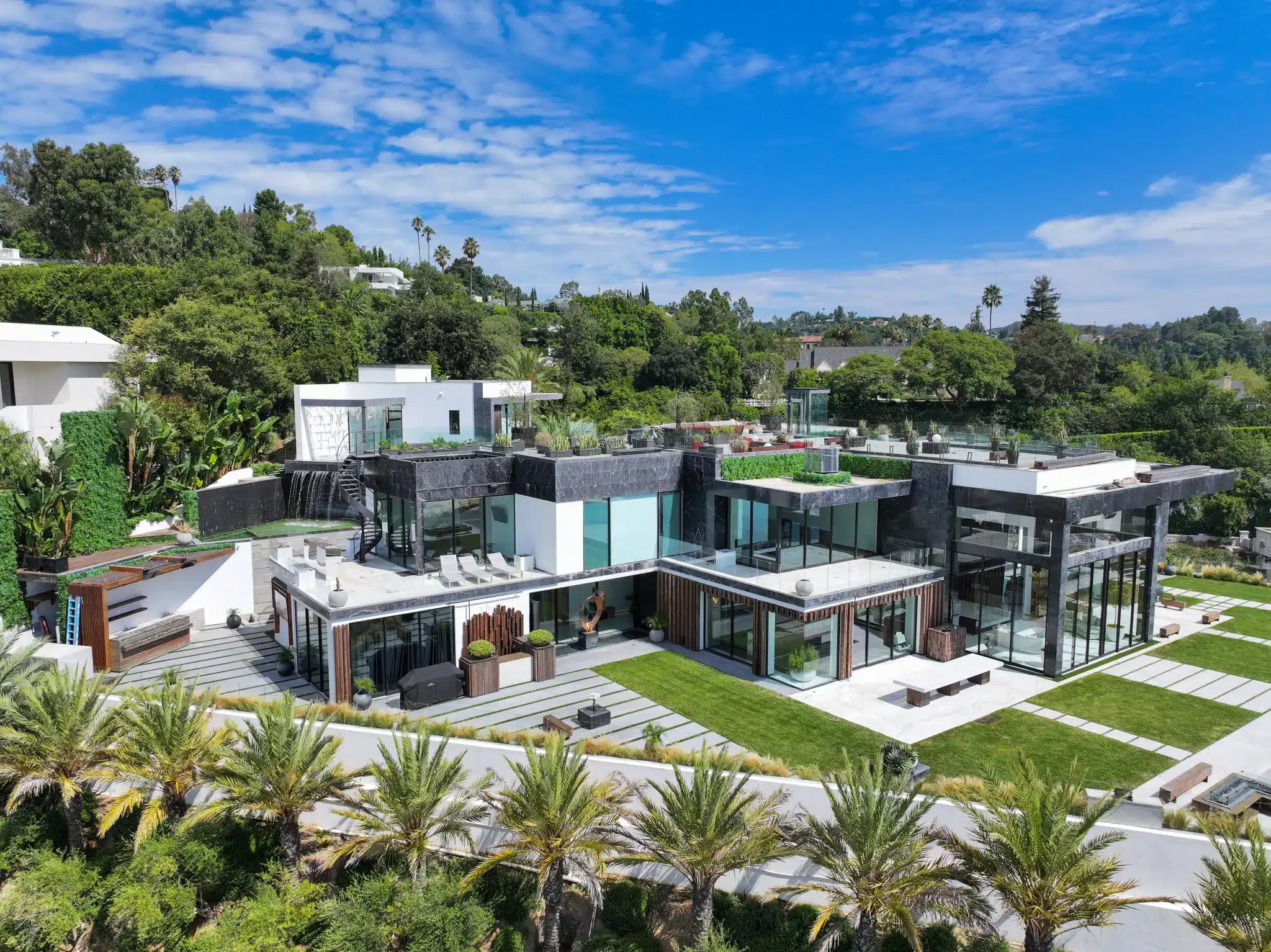 IShowSpeed buys new $10 million mansion aged just 18