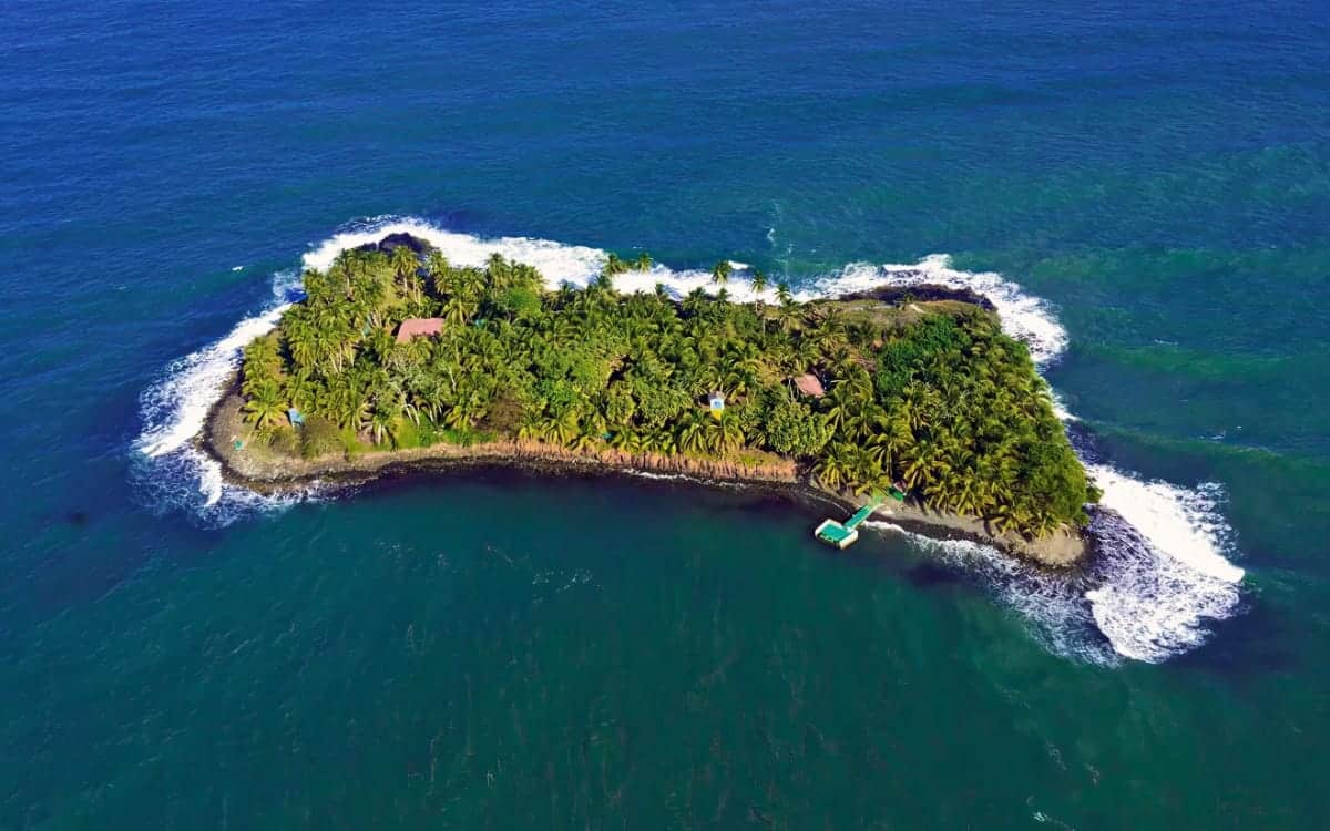 Private Caribbean island - Iguana Island