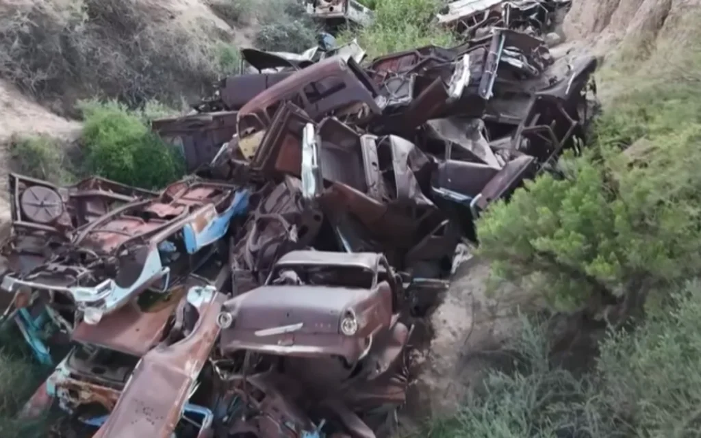 A man who found a strange cluster of objects on Google Earth went out to the desert to get to the bottom of the mystery and discovered it was a bunch of old cars, which really just raised more questions