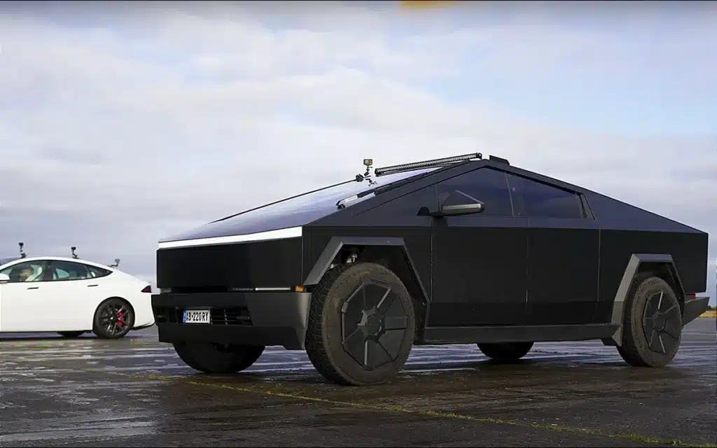 range-topping Tesla Performance Cyberbeast drag race