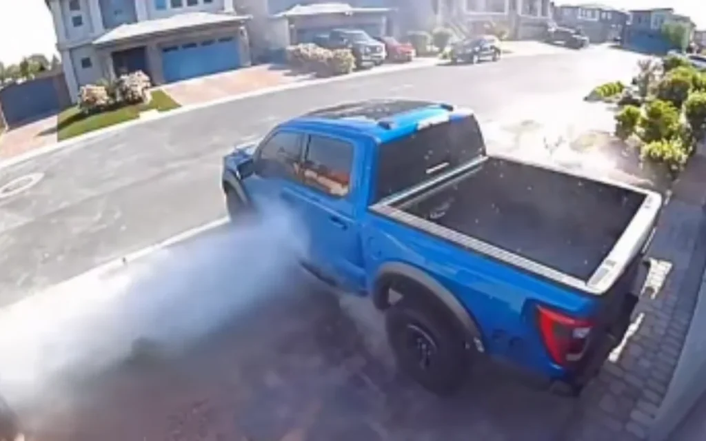 A viral clip shows a fire hydrant exploding beside a Ford Raptor, blasting it with high-pressure water but the result surprised viewers
