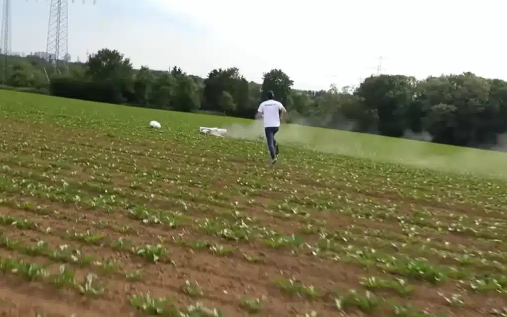 An American builder’s hand-crafted RC Boeing 787 took off flawlessly, but minutes later a wingtip stall sent it crashing in flames