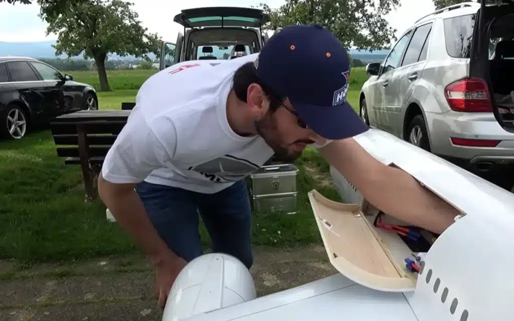 An American builder’s hand-crafted RC Boeing 787 took off flawlessly, but minutes later a wingtip stall sent it crashing in flames