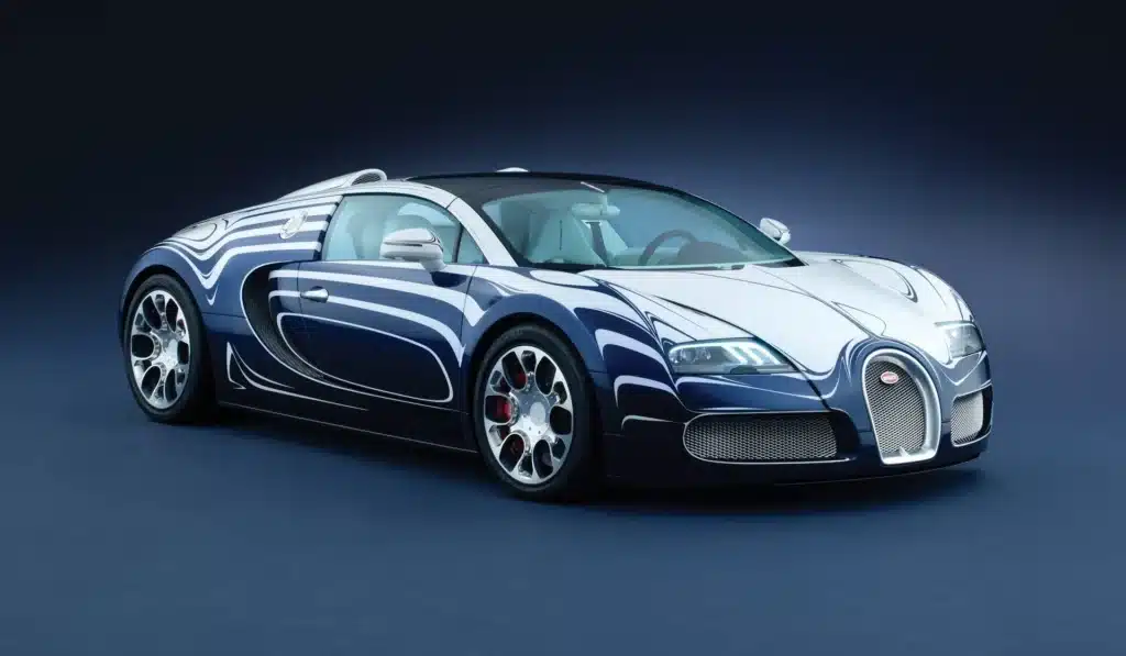 Matching Bugatti Chiron Super Sport supercar demos work to customize