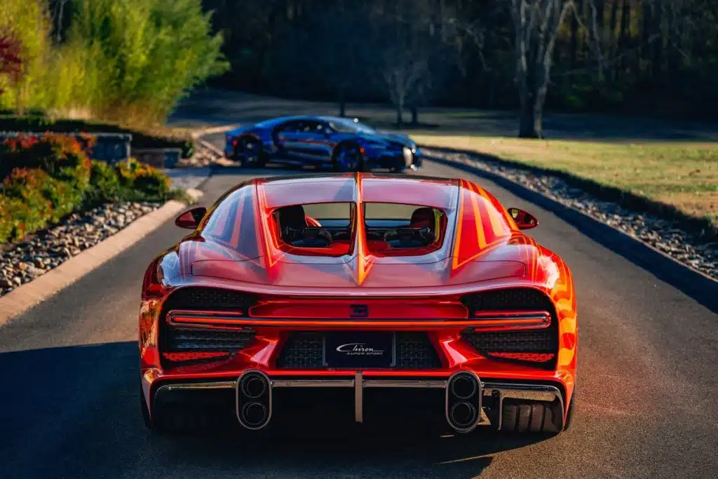 Matching Bugatti Chiron Super Sport supercar demos work to customize