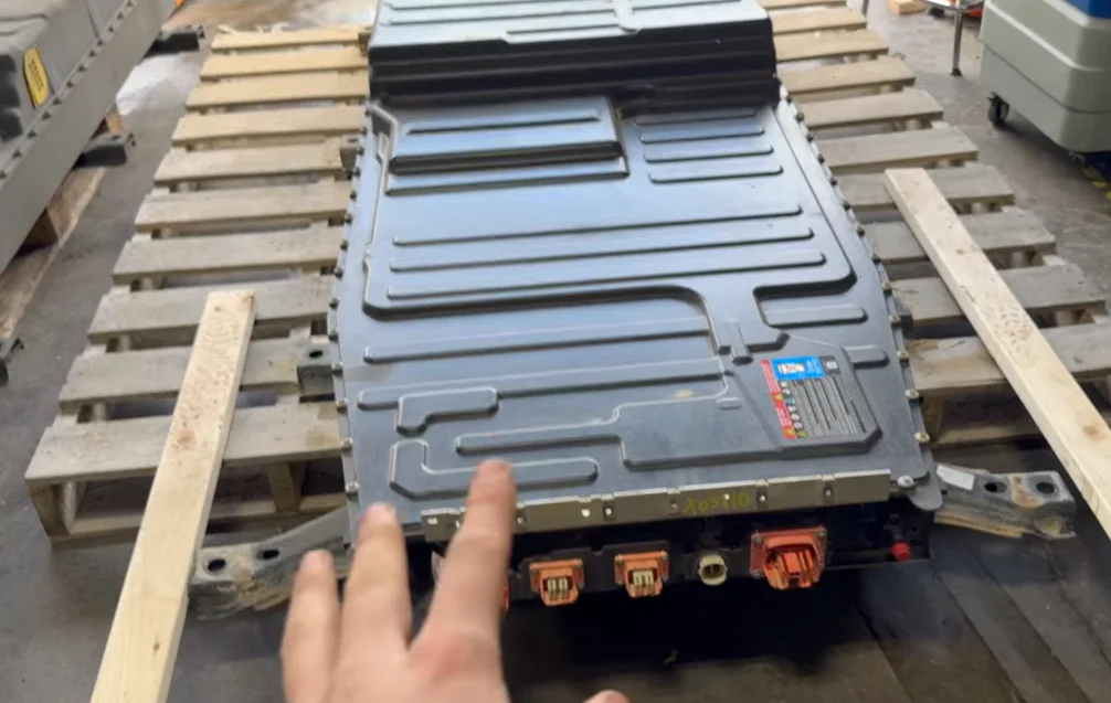 Colorado man swaps out Ford F-150 Lightning's battery pack and people are saying it highlights an unfortunate reality