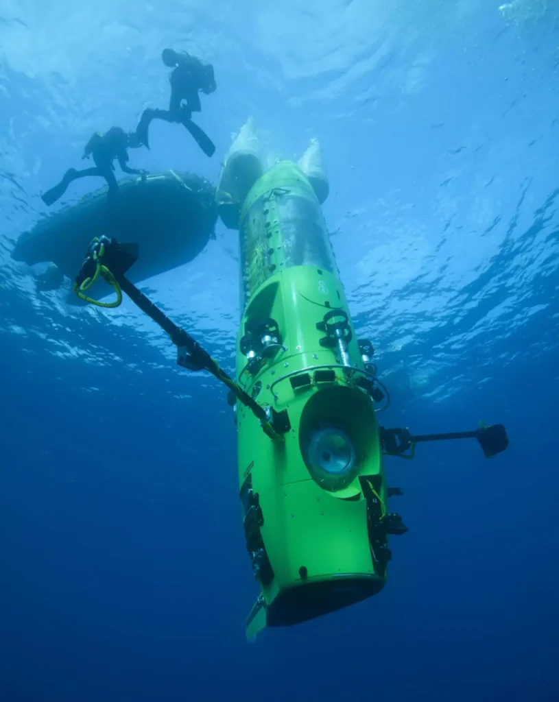 What James Cameron saw in submersible in deepest part ocean