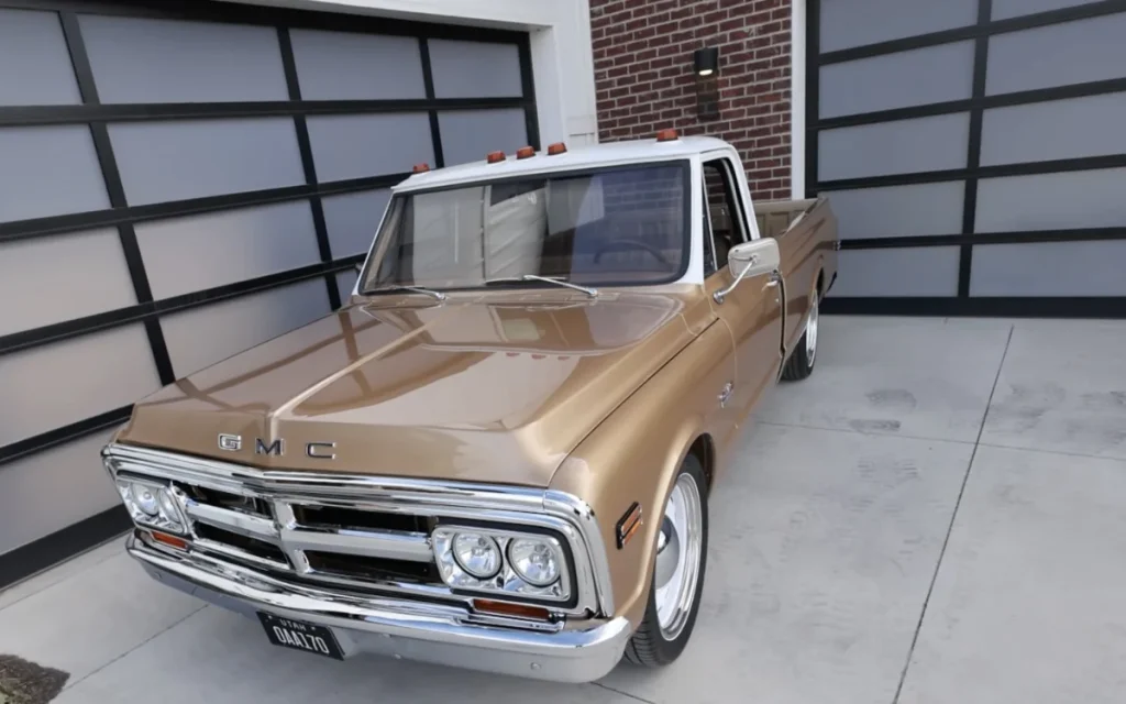Young Utah man restores GMC truck driven by his dad and grandad then calls his mom to surprise her and her reaction is unforgettable