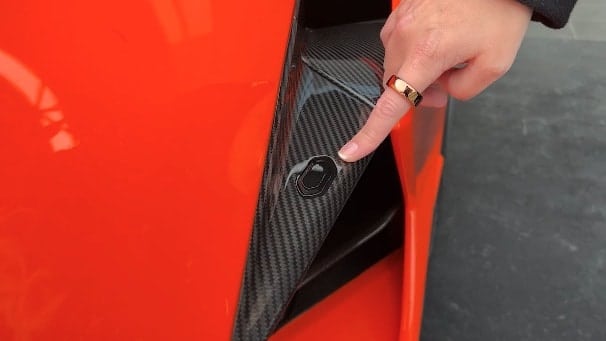 Lamborghini Revuelto door sensor