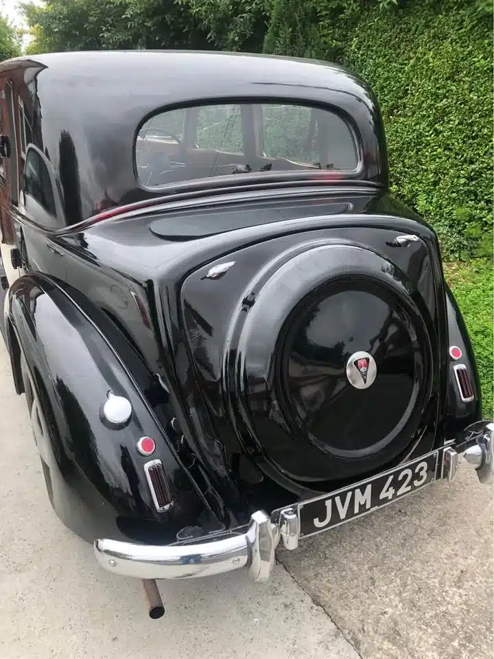 1948 Rover is on Facebook Marketplace for just $9k, it's a piece of car history