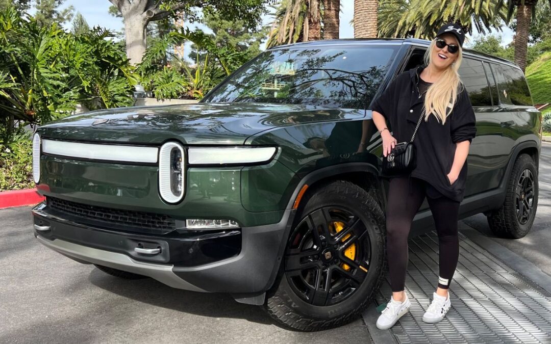 Cybertruck killer! The Rivian R1S is faster than most supercars, and a lot more comfortable