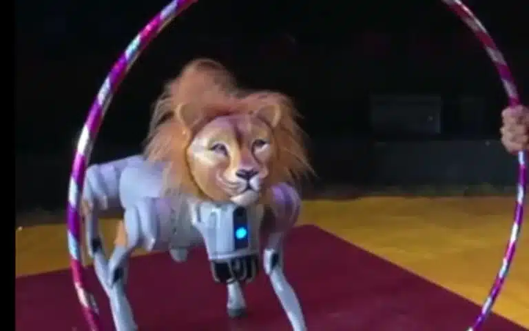 A robotic lion - dubbed Ion - has joined a circus in Newquay in the UK, and can pull off some pretty impressive stunts