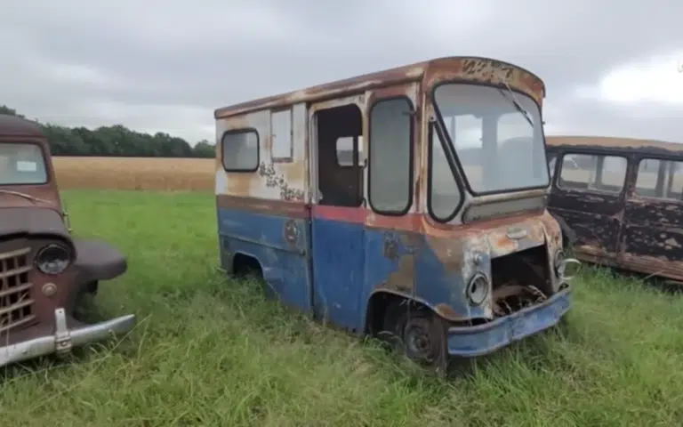 A man visited an old American farm that was packed with vintage and pre-war vehicles, including a 1925 Ford Model T truck and some super rare Jeep models