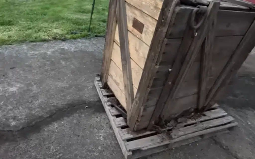 Canadian bought a 70-year-old unused Rolls-Royce crate engine with no idea what to expect