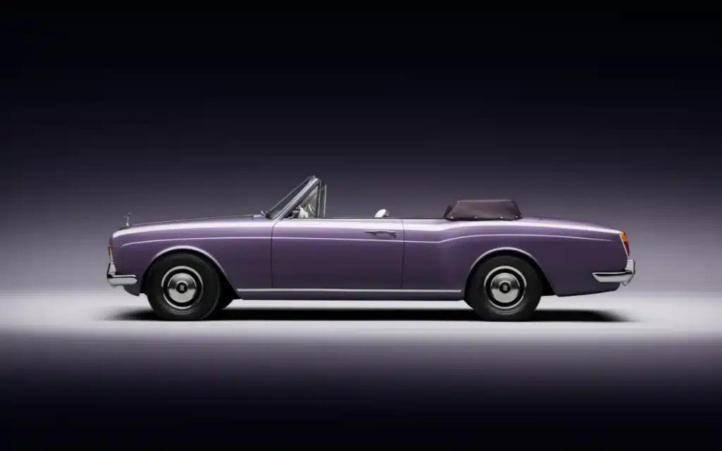 Check out this stunning Rolls-Royce Corniche that looks like a vintage vehicle but is hiding a thoroughly modern EV powertrain