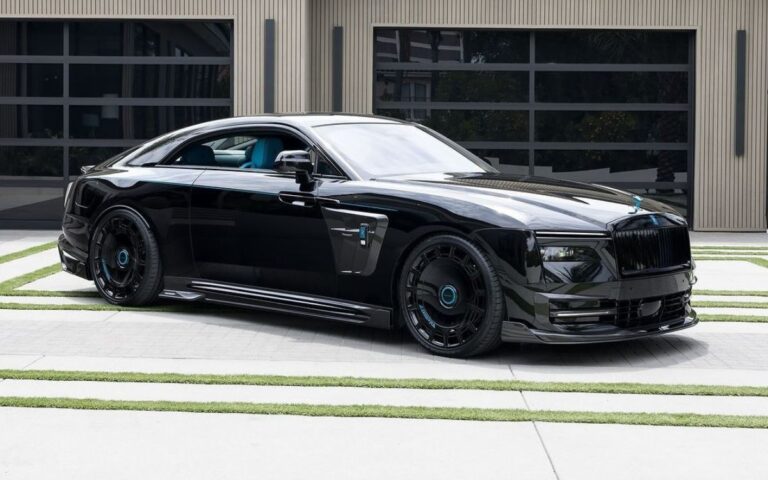 First Mansory-Tuned Rolls-Royce Spectre in America should be in an art gallery