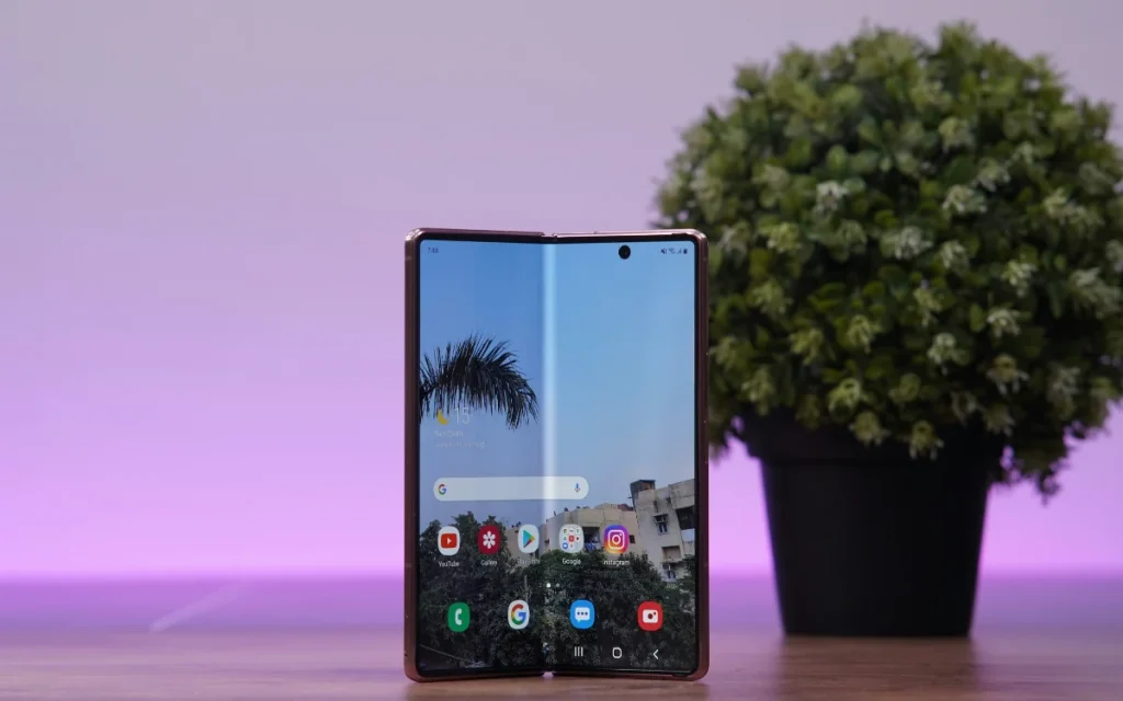 If you’re a Samsung Galaxy smartphone owner and you’re still running it on its default settings, then you might not be getting the best possible experience