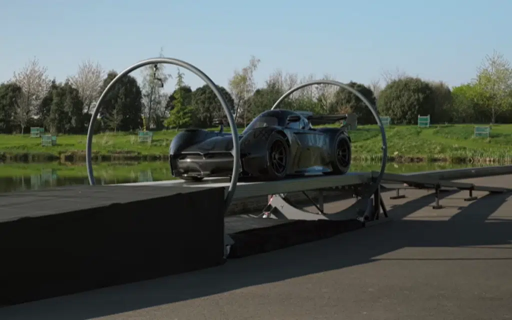 McMurtry shows off its upside-down hypercar tech at Goodwood with a spinning rig – called the Rotator – and proof the Spéirling can drive on the ceiling.