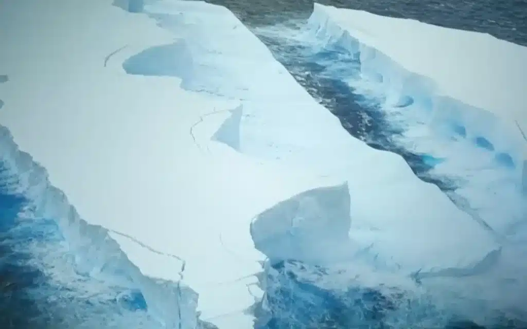 The Dubai iceberg project aimed to tow an iceberg from Antarctica to the UAE, a bold plan that melted away before it became reality