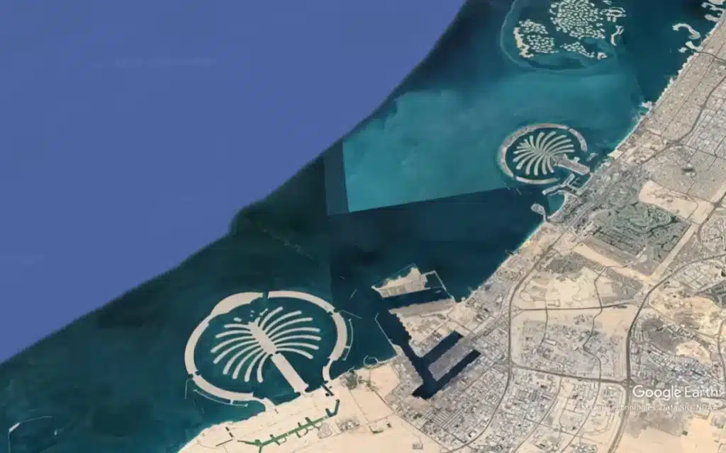 The Dubai iceberg project aimed to tow an iceberg from Antarctica to the UAE, a bold plan that melted away before it became reality