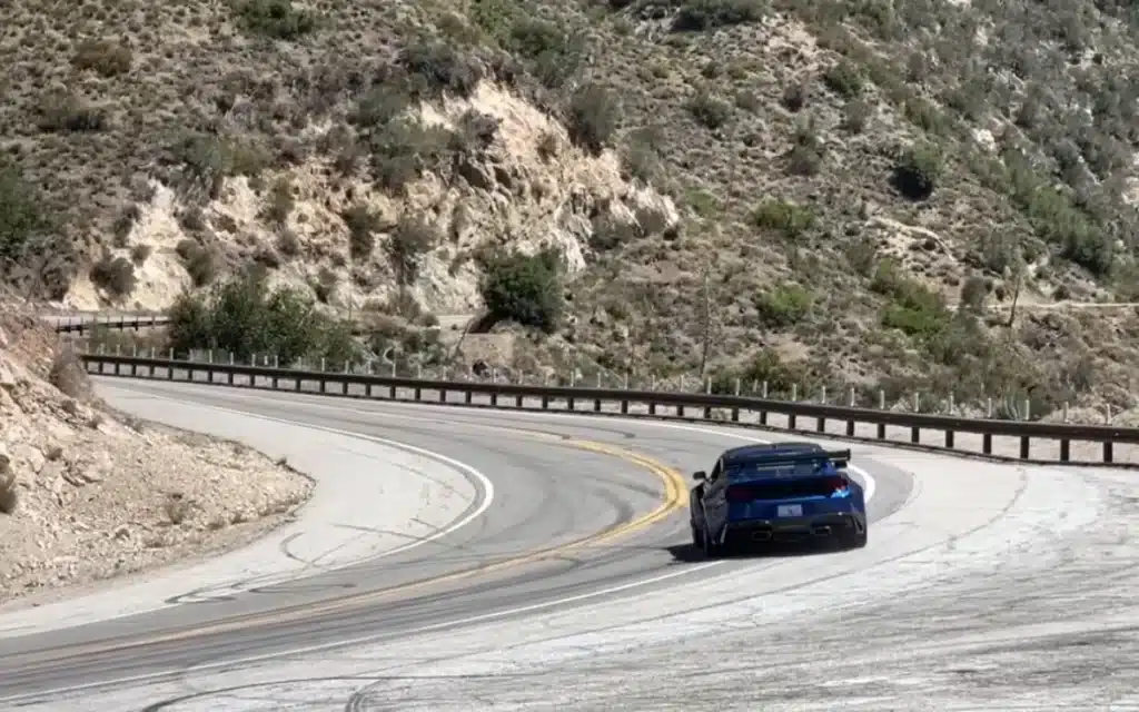 Jay Leno showed up uninvited to a Supra meet in his brand-new Mustang GTD, stealing the spotlight and leaving car fans stunned