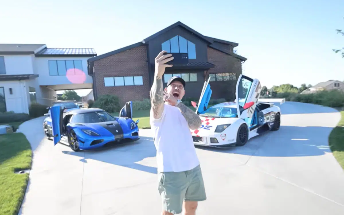 Man tries to tempt Canadian buyers with his Koenigsegg Agera HH and pitches a unique deal