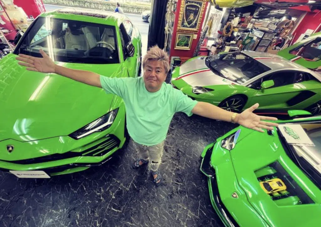 Shinichi Morohoshi owns a Lamborghini Aventador covered in 1,350,000 Swarovski crystals