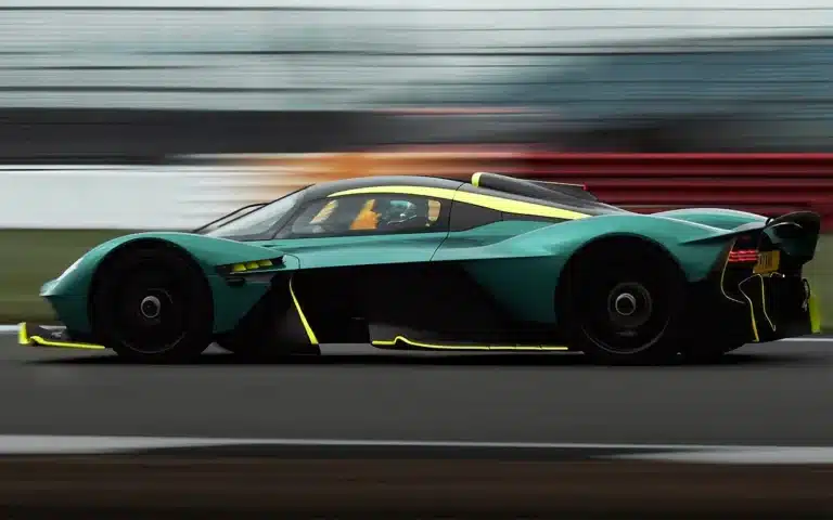 Aston Martin Valkyrie beat the Silverstone lap record