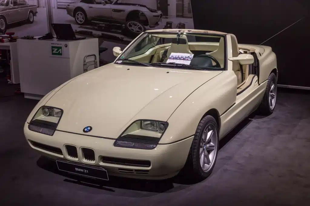 BMW Z1 Roadster with vertical sliding doors