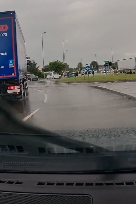 slingshot move on roundabout