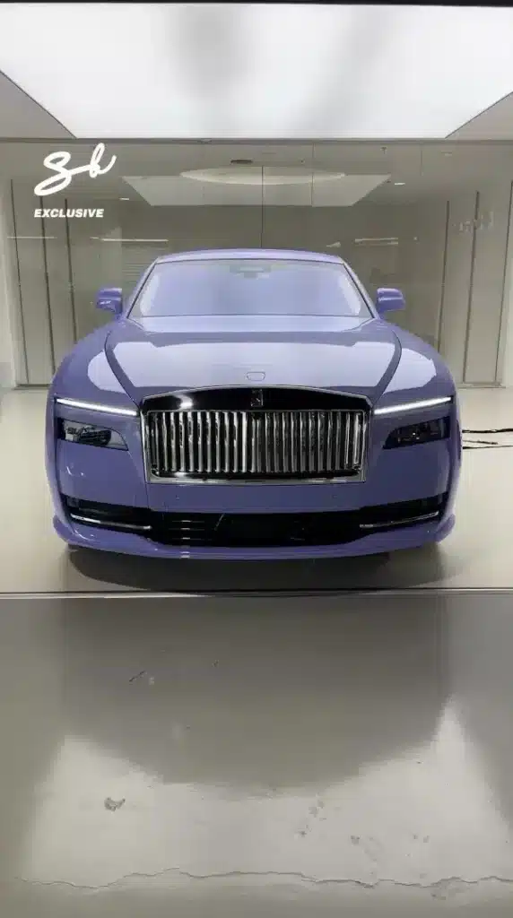 From Rolls-Royce holographic hues to a $62,000 Lamborghini color-shift, here are 9 incredible supercar paint finishes that redefine automotive art