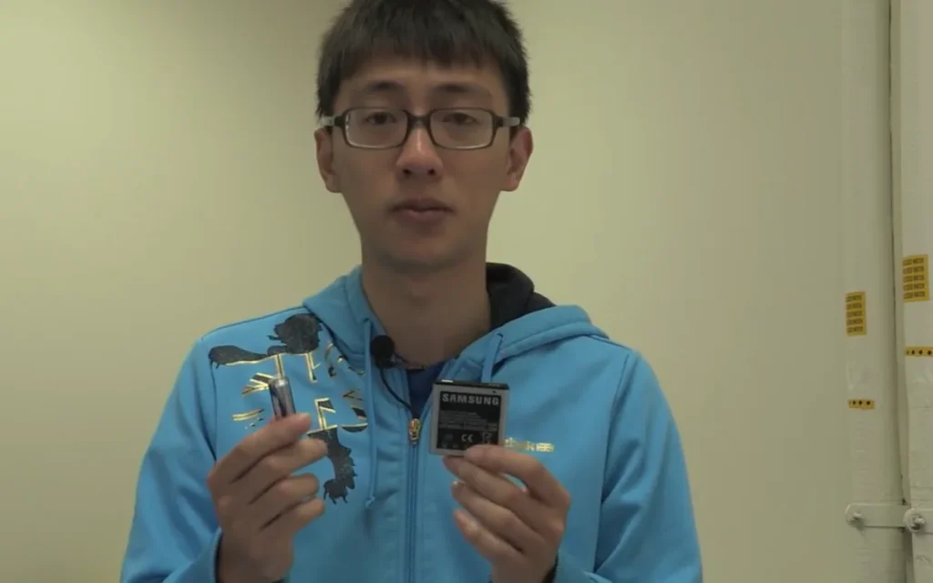 Stanford researchers built an aluminium battery that could charge a phone in 60 seconds, but a key limitation stopped it from replacing lithium-ion batteries