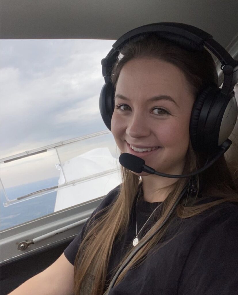 Taylor Hash - student pilot lands plane without landing gear