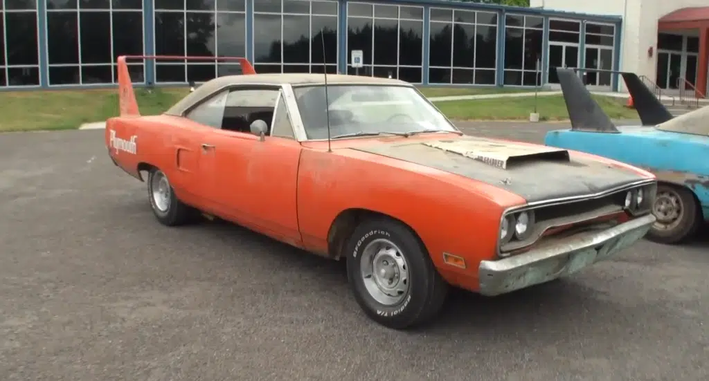 Man attempts to revive two Plymouth Superbirds parked side by side since 1975