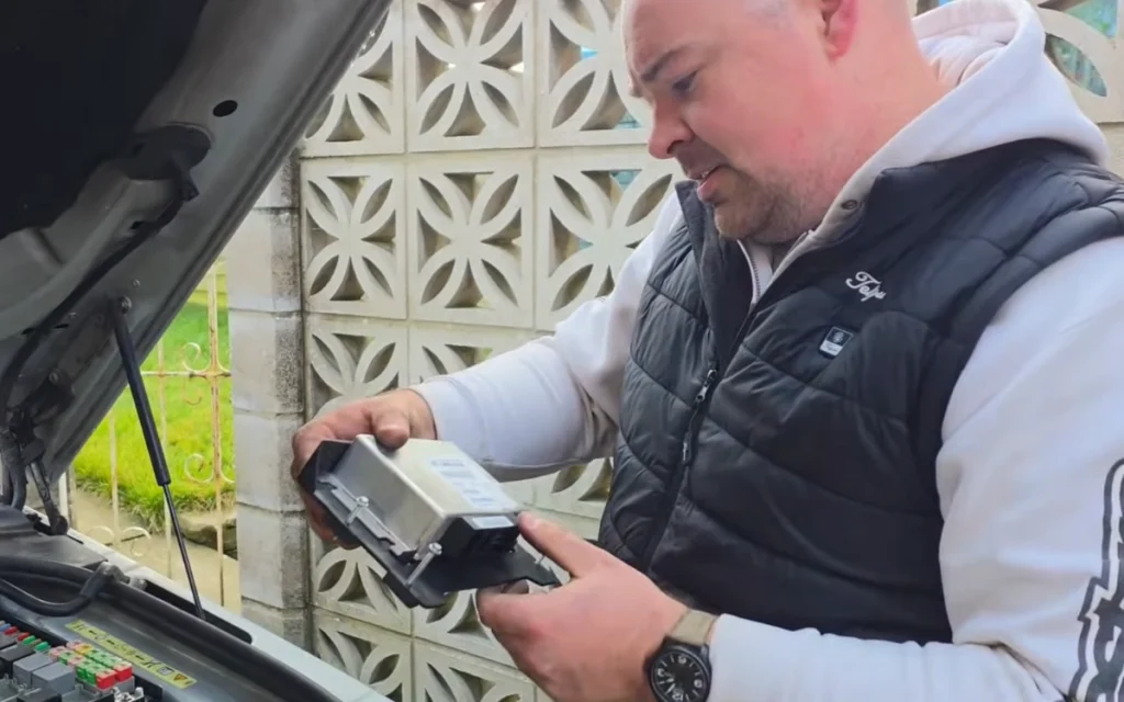 Buying a used Land Rover as a scrapyard find is generally not sensible, but that did not stop this near-impossible rescue attempt.